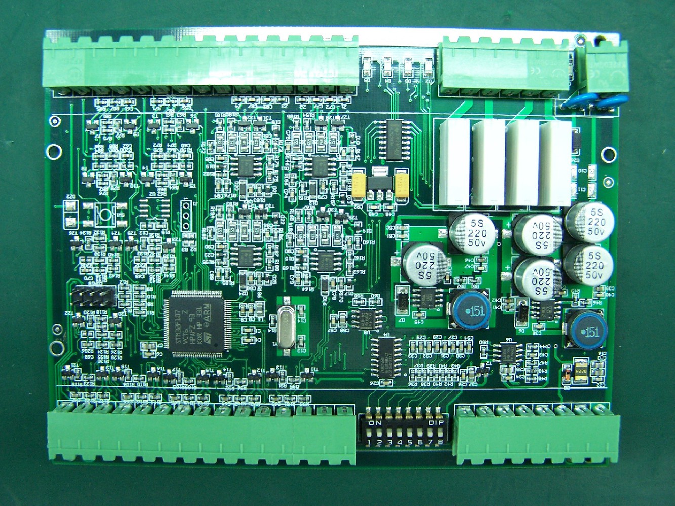 中央空调控制器